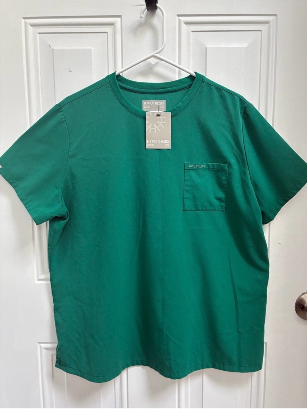 HYPOTHESIS BASE CREW SHIRT
WOMEN'S CREW NECK TUCK-IN SCRUB TOP